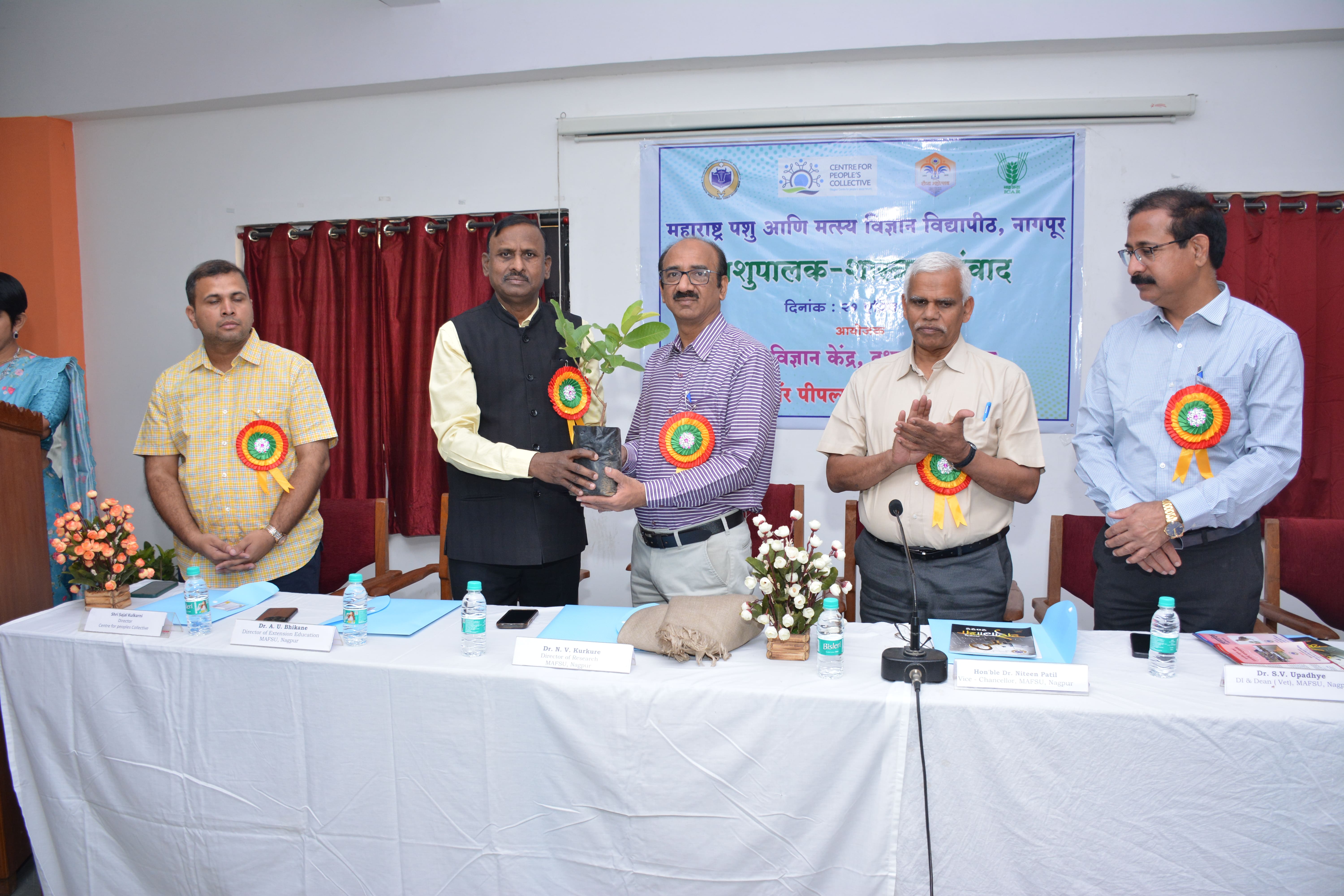 Farmers-Scientist Meet by KVK Nagpur (8).JPG